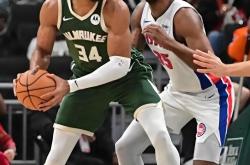 开云体育APP下载-包含雄鹿走出低谷，连胜氛围鞭策球队再创佳绩的词条