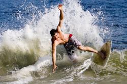 开云体育APP下载-赛道上的终局审判，切特关键回合不手软，F1年度争冠之夜铸就传奇