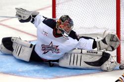 开云体育官网-奥亚尔萨瓦尔一锤定音，加拿大狂胜洪都拉斯锁定关键胜利