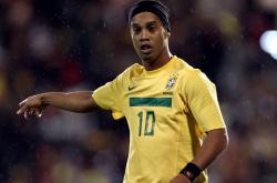 开云体育中国-绿茵与硬木的错位交响，当欧冠半决赛的战术风云投射到马刺击溃深圳队的赛场