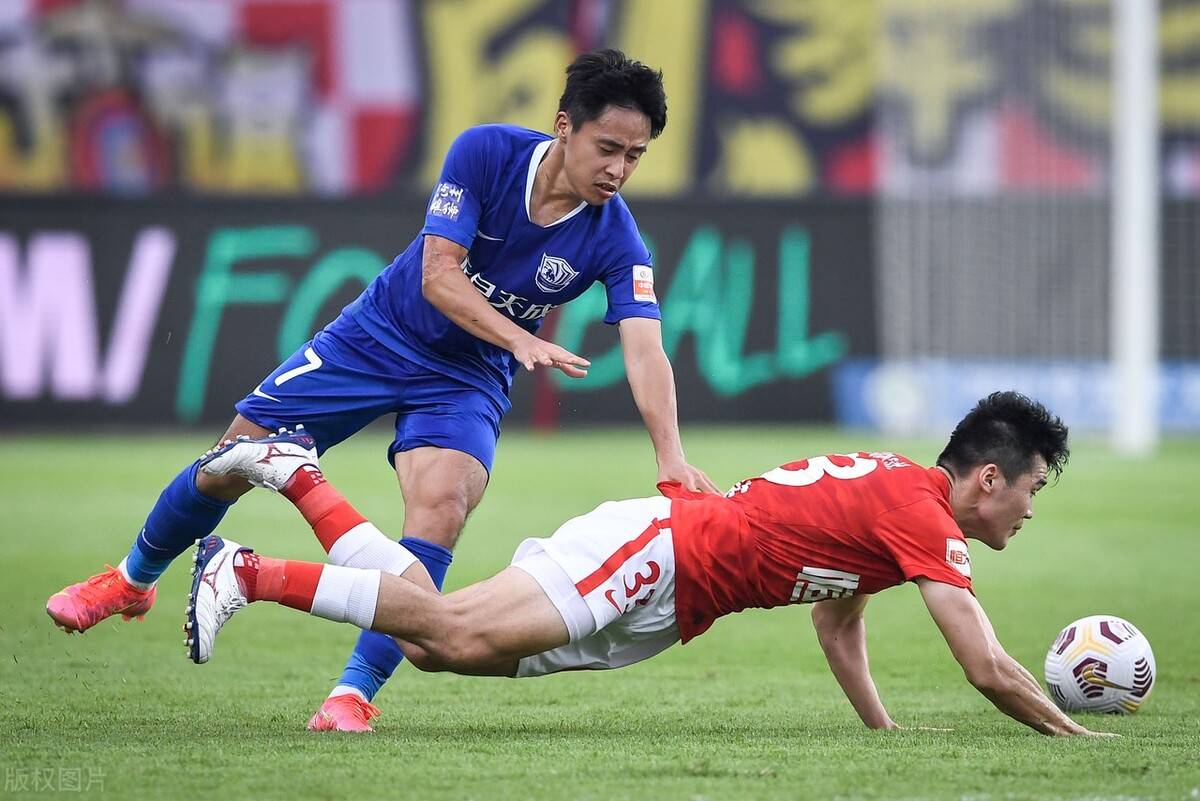 雄狮主帅战术精准,指挥球队成功击败强敌的简单介绍 雄狮主帅战术精准,指挥球队成功击败强敌的简单介绍