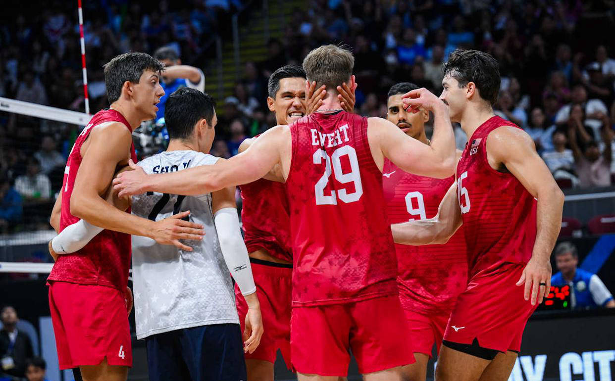 保加利亚队在比赛中逆转胜出