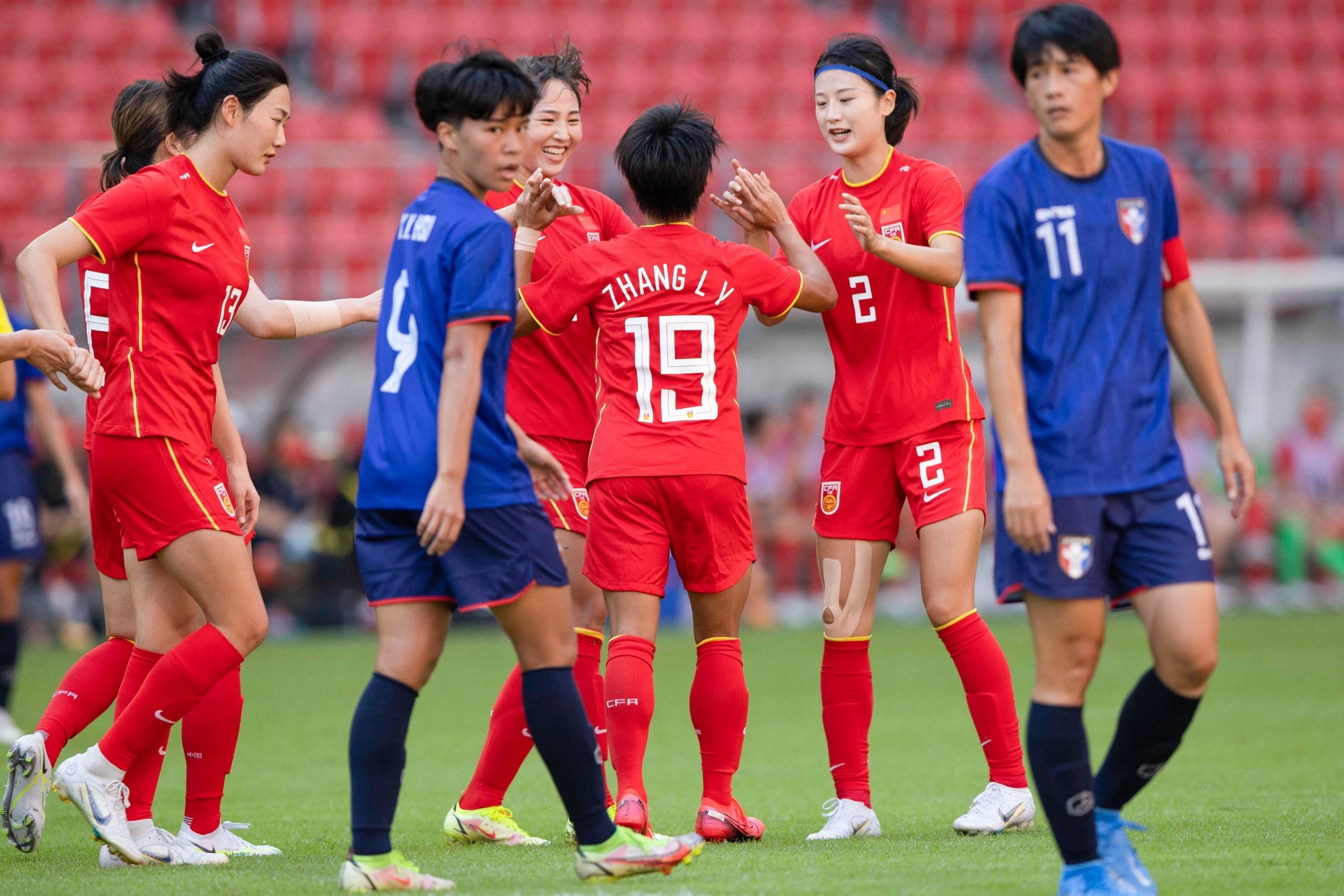 女足公开赛决赛将在下周进行