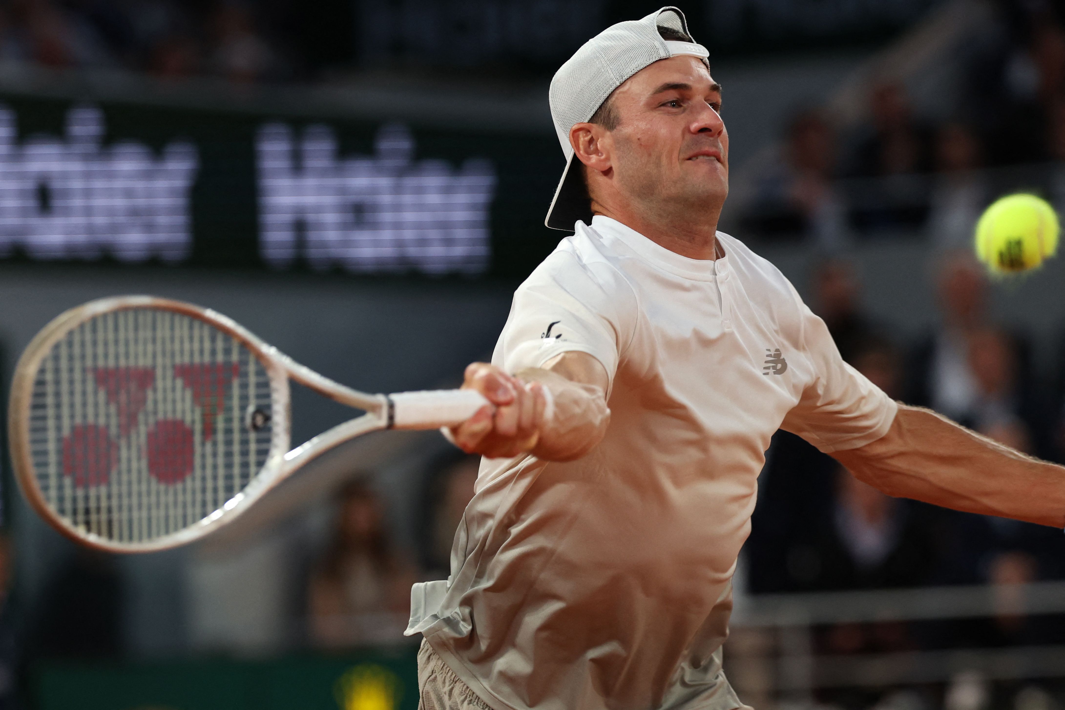 英国网球队绝地反击世界网球队，阿尔卡拉斯送出助攻的简单介绍