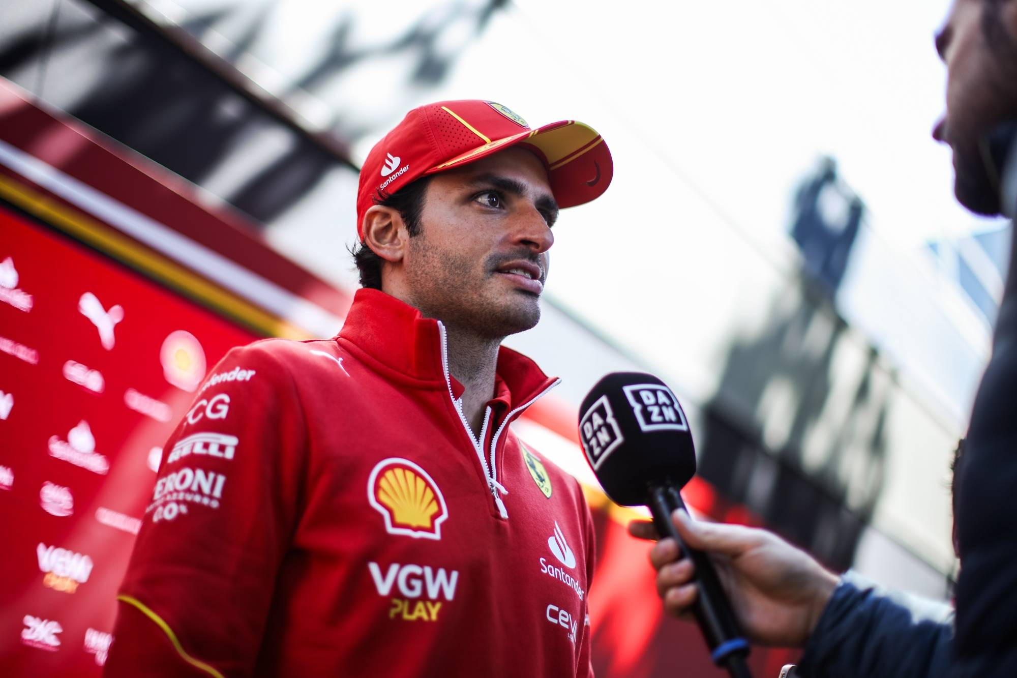 红牛二队逆转红牛车队，汉密尔顿高光表现的简单介绍