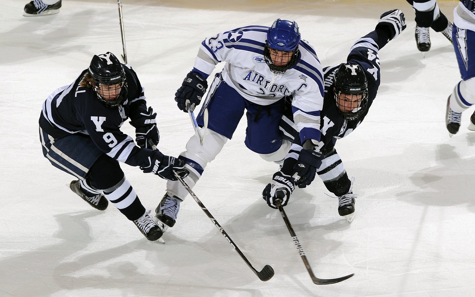雷霆击溃公牛，乔治化身关键先生，一场定义领袖的比赛